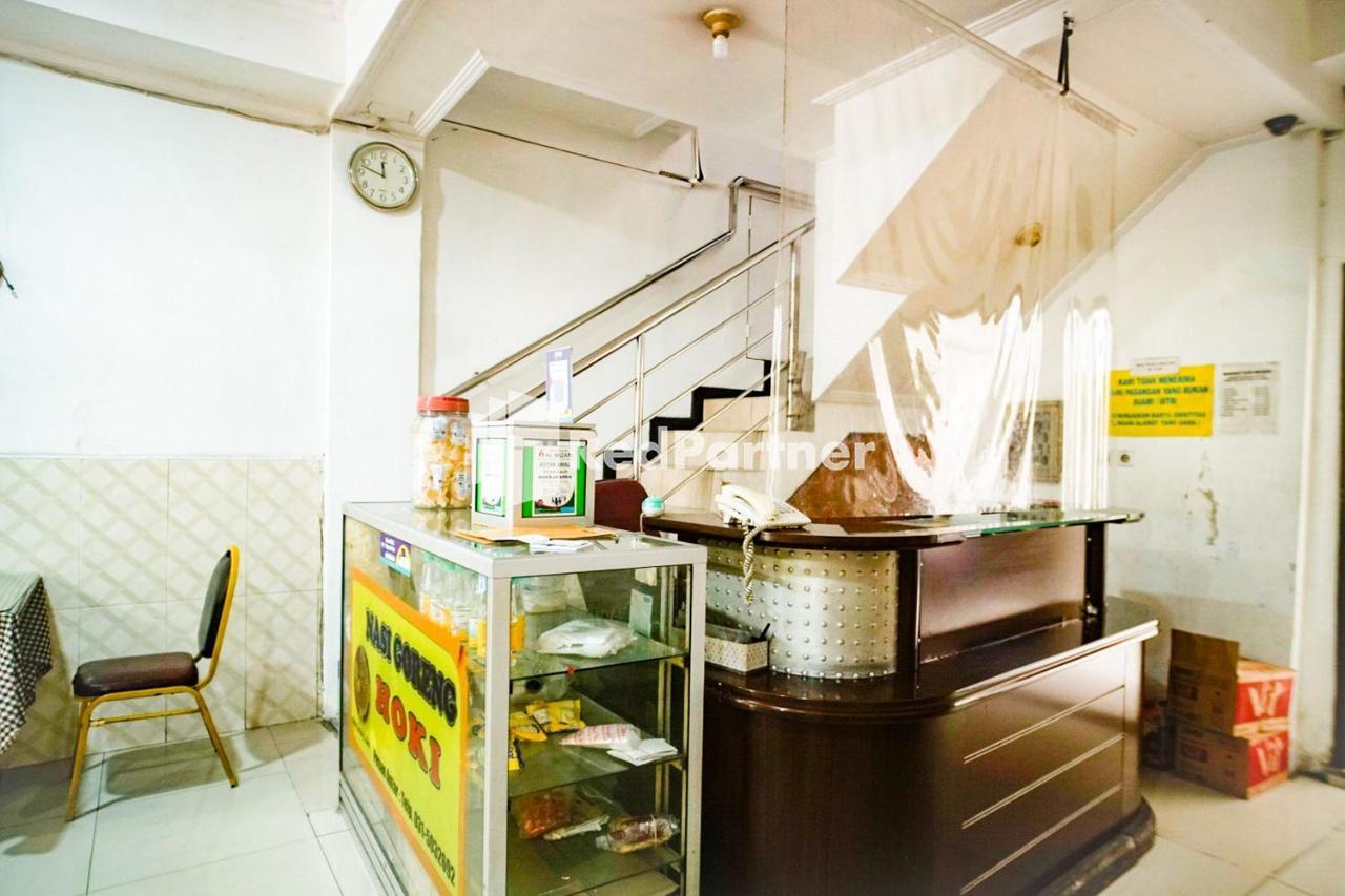 Hoki Homestay Redpartner Surabaya Bagian luar foto