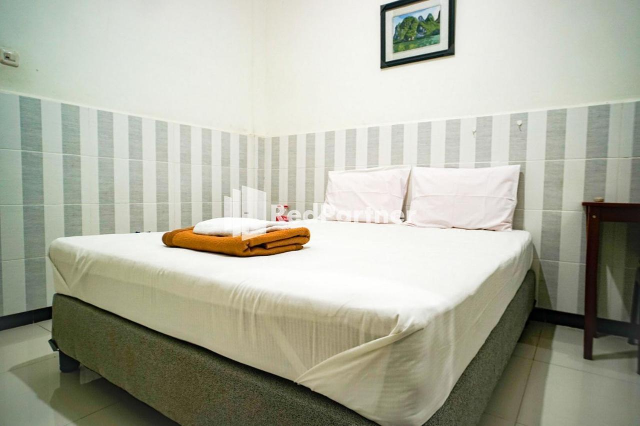 Hoki Homestay Redpartner Surabaya Bagian luar foto