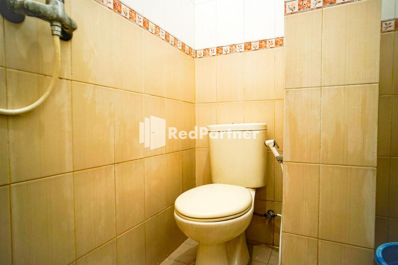 Hoki Homestay Redpartner Surabaya Bagian luar foto